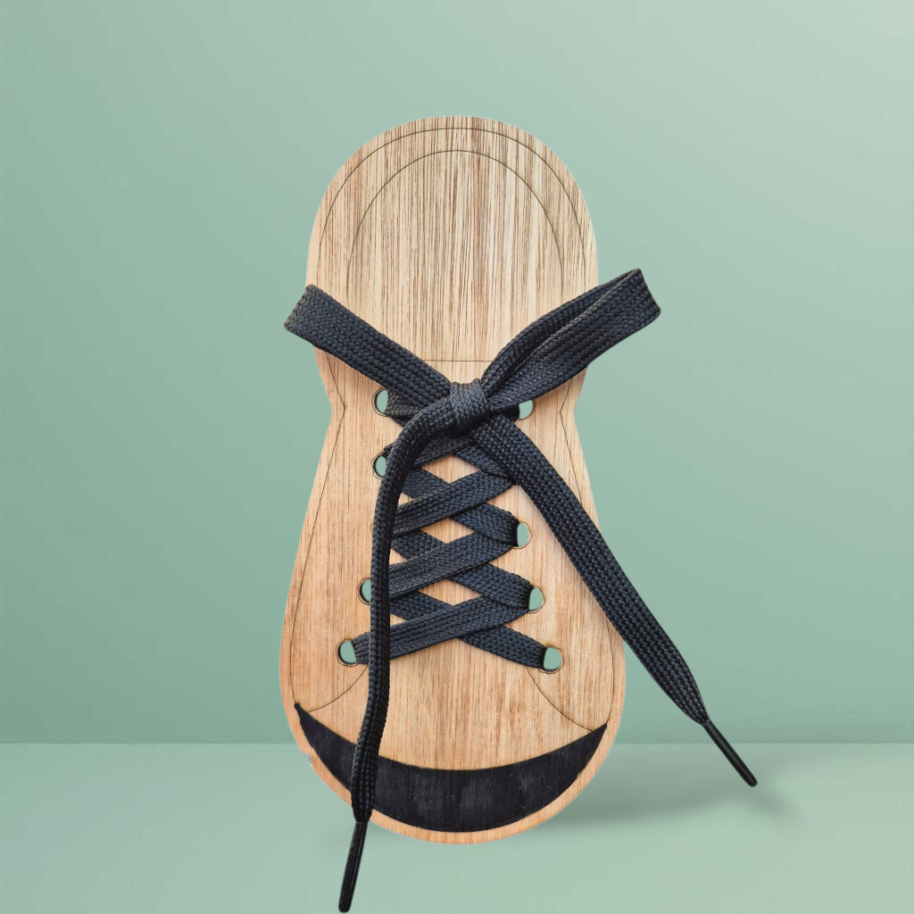 Houten Strikbord met Naam – Ik Leer Veterstrikken
