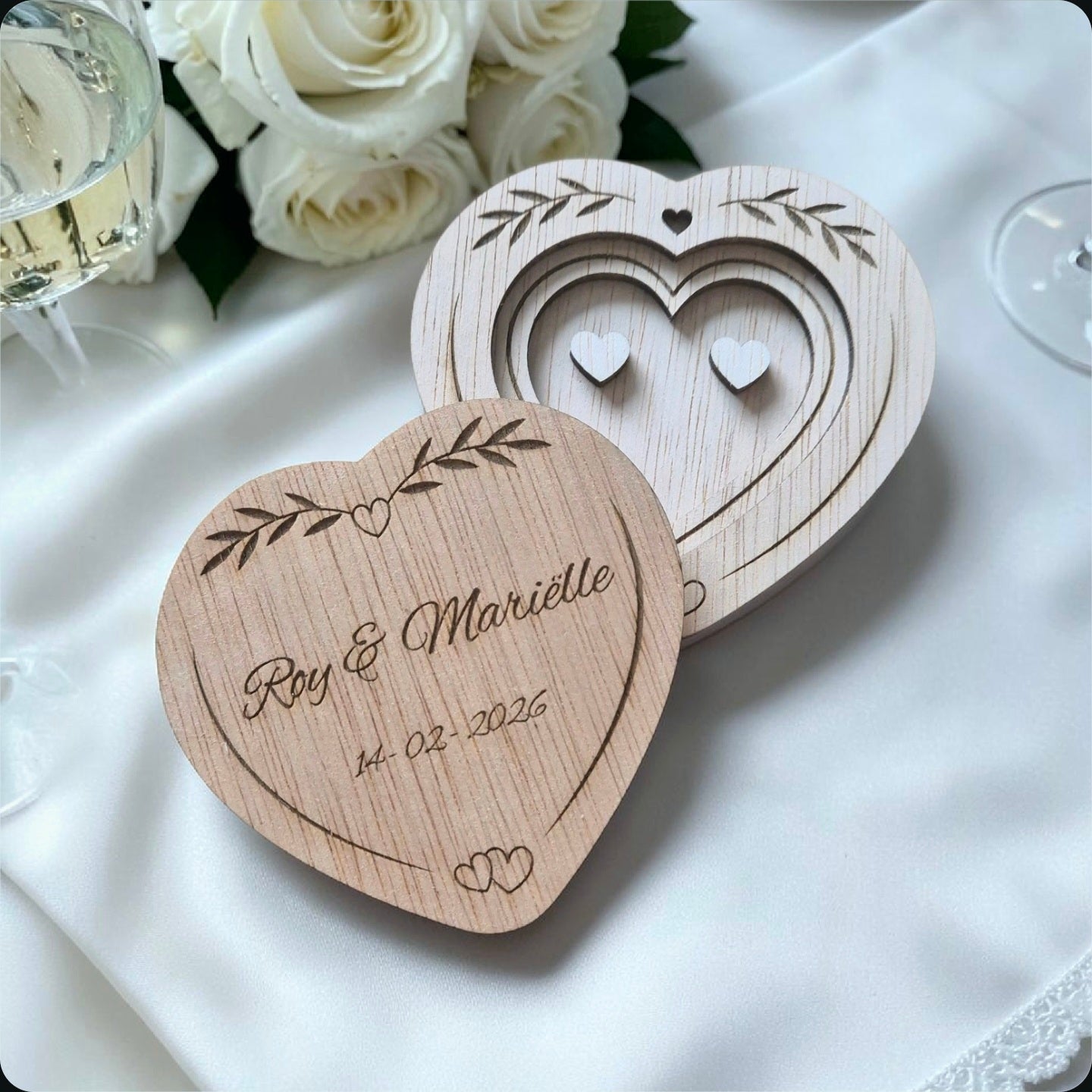 Houten ringdoosje hartvorm